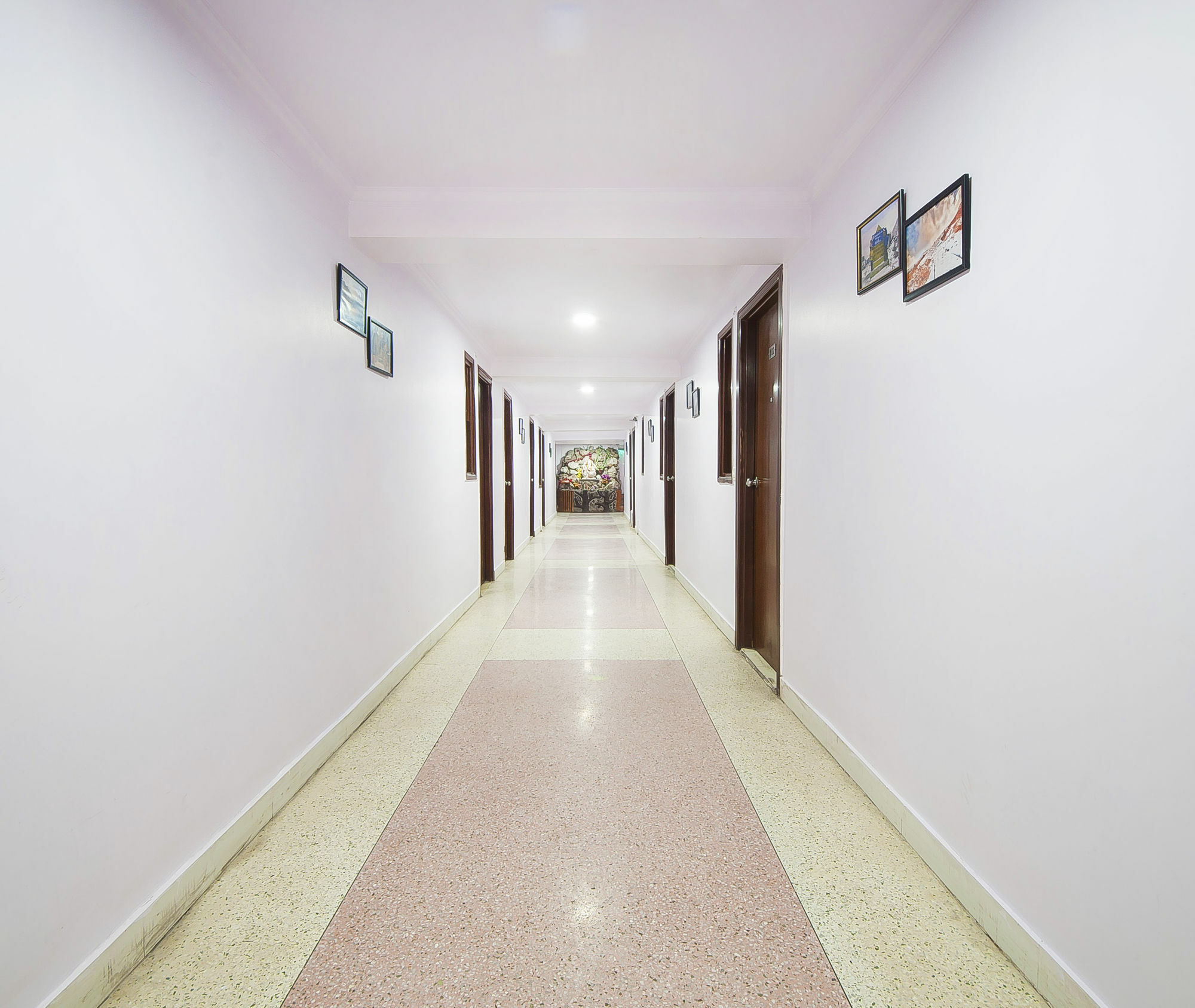 Hotel O Hotel Landmark Inn Delhi  Eksteriør billede